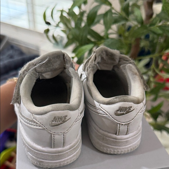 Nike Kids White and Gray Sneakers - Picture 4 of 5